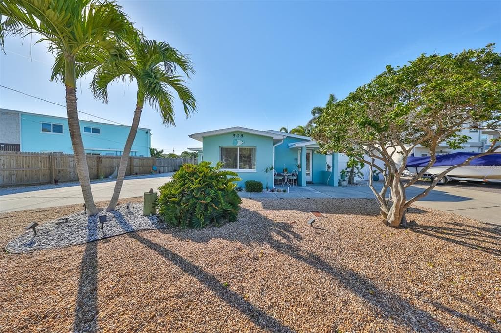 508 129TH AVENUE E MADEIRA BEACH, FL 33708