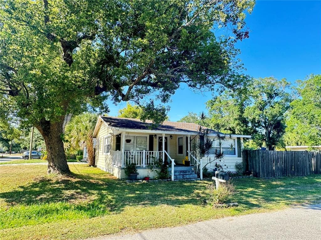 7601 N HIGHLAND AVENUE TAMPA, FL 33604