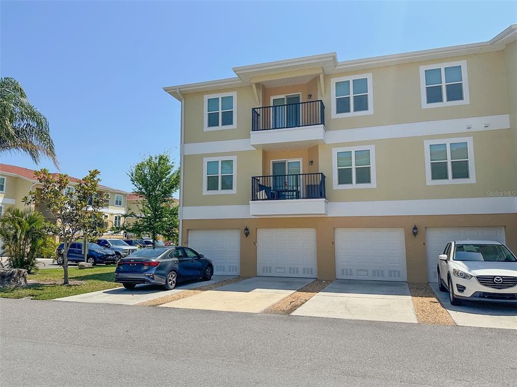 6420 BANYAN BOULEVARD UNIT 202 NEW PORT RICHEY, FL 34652