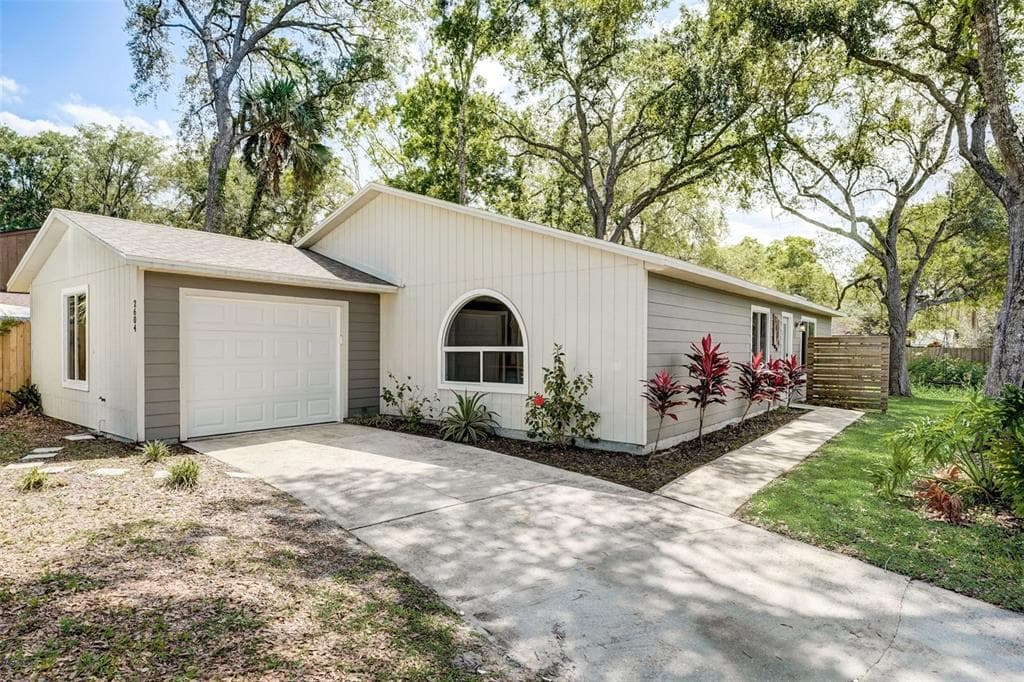 2604 VISTA PALM DRIVE EDGEWATER, FL 32141