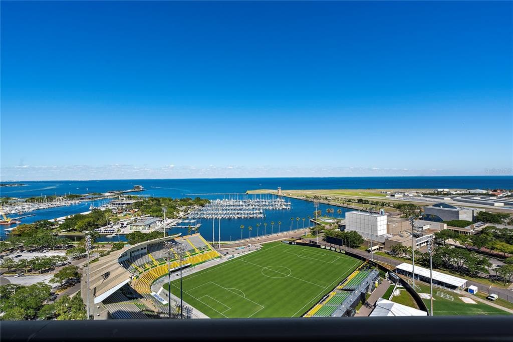 301 1ST STREET S UNIT 1901 ST PETERSBURG, FL 33701
