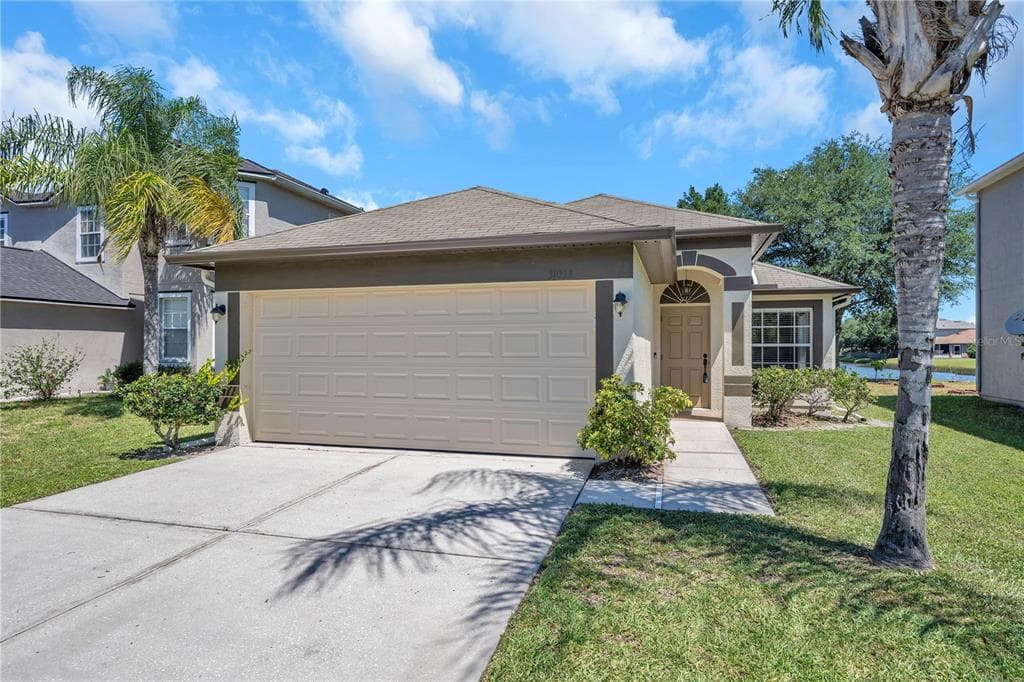 31033 BACLAN DRIVE WESLEY CHAPEL, FL 33545