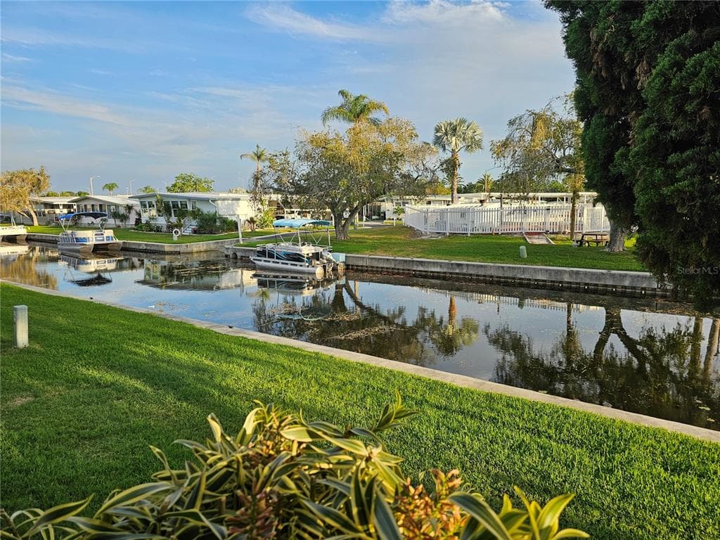 10322 BROADVIEW DRIVE UNIT 67 LARGO, FL 33773