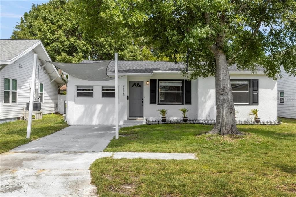 1883 MICHIGAN AVENUE NE ST PETERSBURG, FL 33703