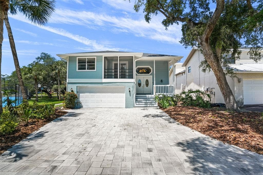 6025 RANDAN COURT NEW PORT RICHEY, FL 34652