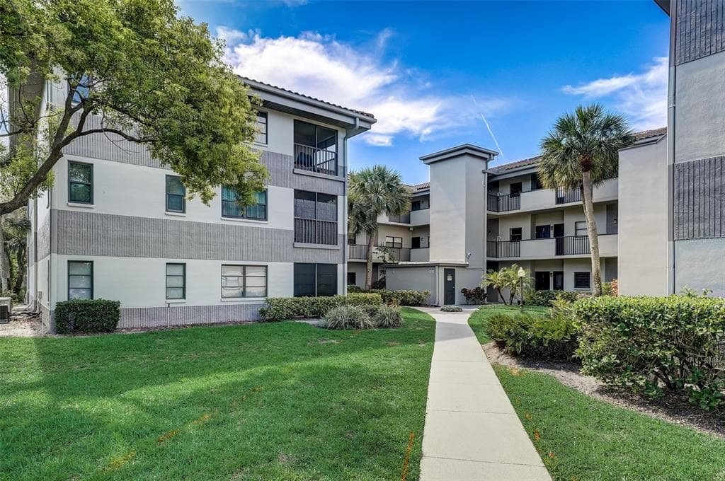 2650 COUNTRYSIDE BOULEVARD UNIT A306 CLEARWATER, FL 33761
