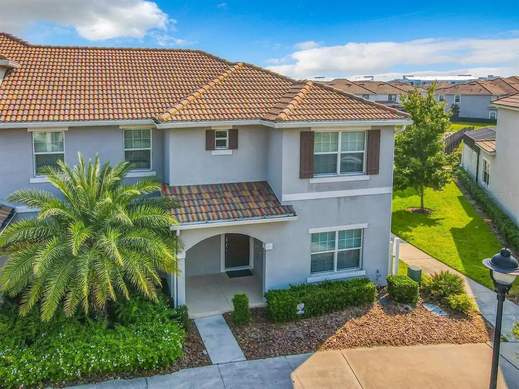 4883 ROMEO CIRCLE KISSIMMEE, FL 34746