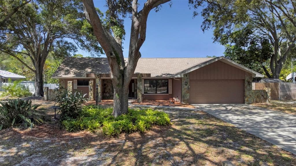 13073 103RD AVENUE LARGO, FL 33774