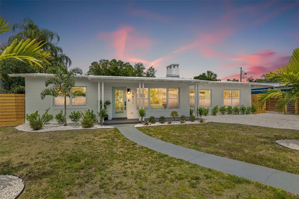 4811 DEL RIO WAY S GULFPORT, FL 33711