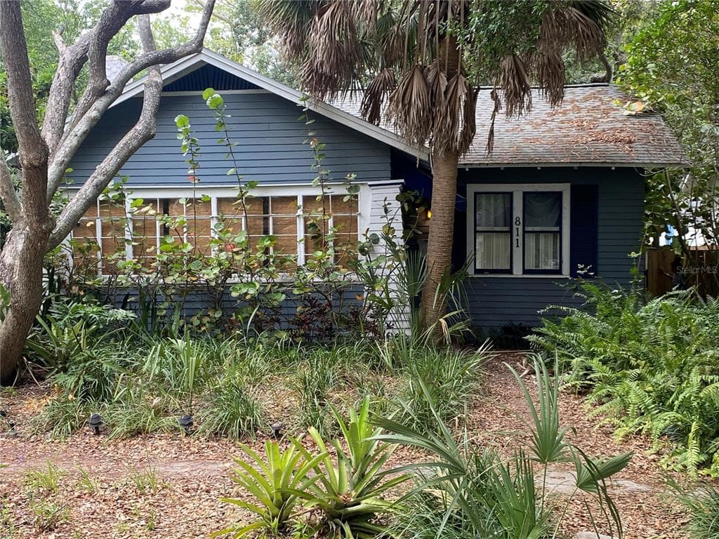 811 12TH AVENUE N ST PETERSBURG, FL 33701