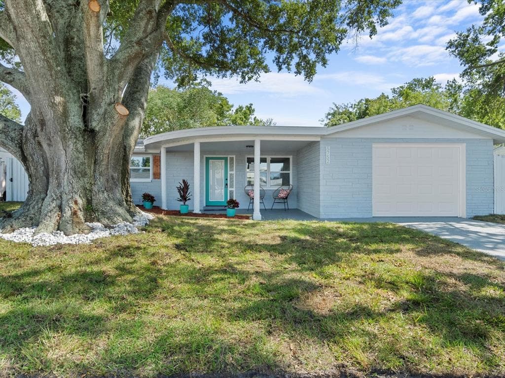 5752 EMBAY AVENUE NEW PORT RICHEY, FL 34652