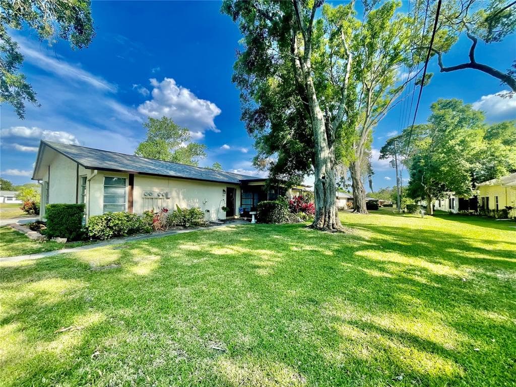 1223 QUEEN ANNE DRIVE UNIT C PALM HARBOR, FL 34684