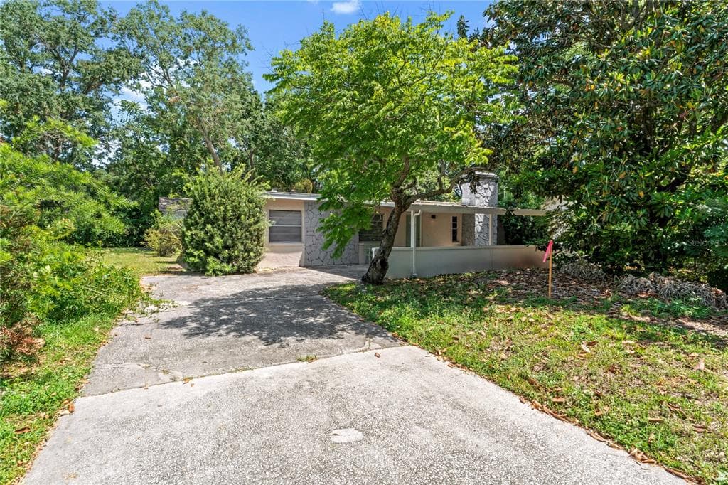 3007 HOEDT ROAD TAMPA, FL 33618