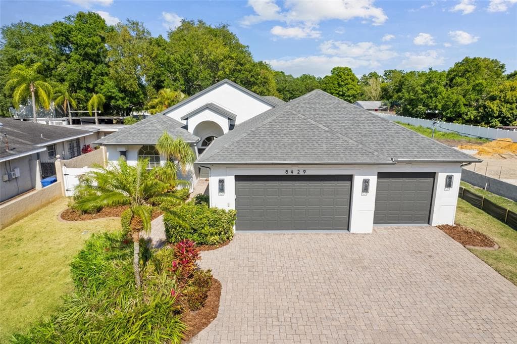 8429 N GRADY AVENUE TAMPA, FL 33614