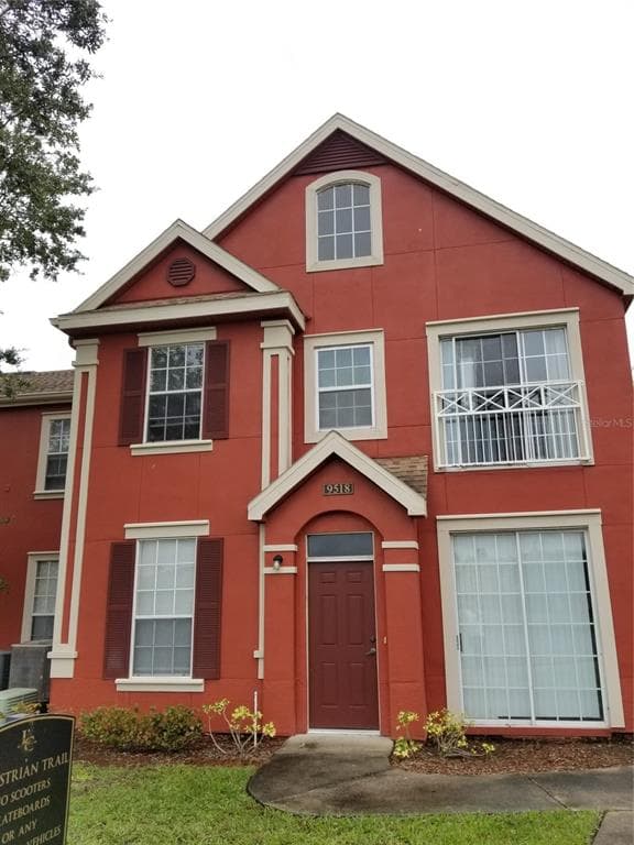 9520 LAKE CHASE ISLAND WAY UNIT 23 TAMPA, FL 33626