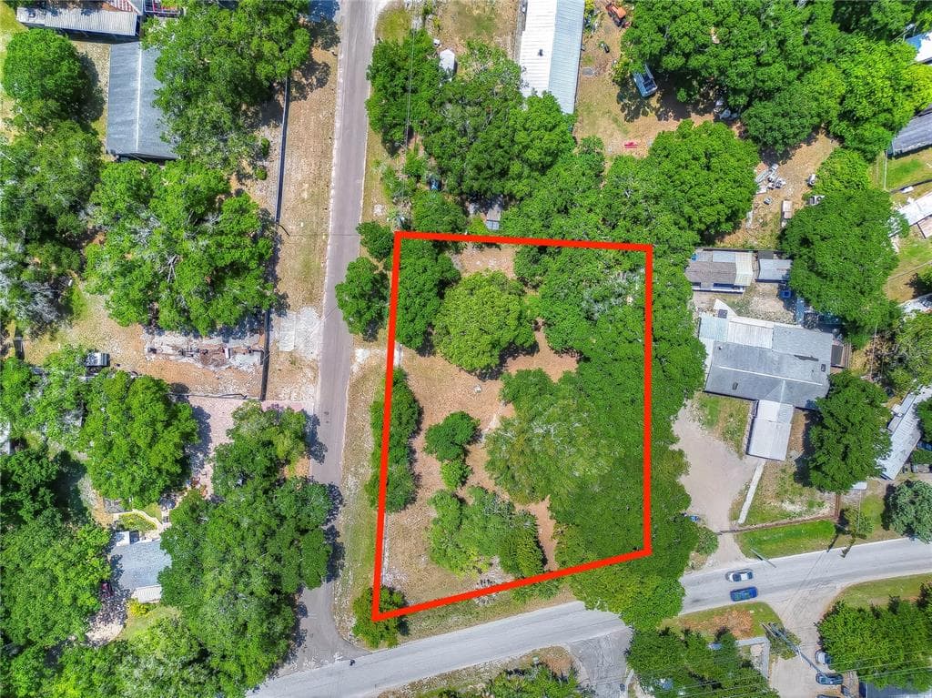 8702 GARDNER ROAD TAMPA, FL 33625