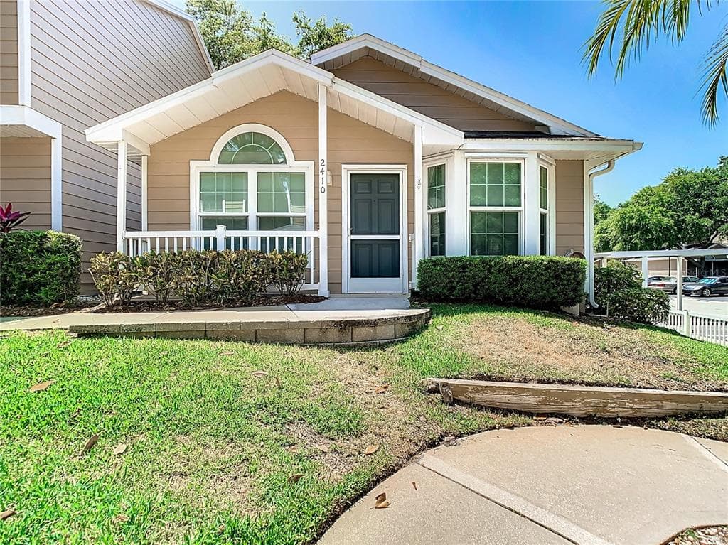 2410 HOUNDS TRAIL PALM HARBOR, FL 34683