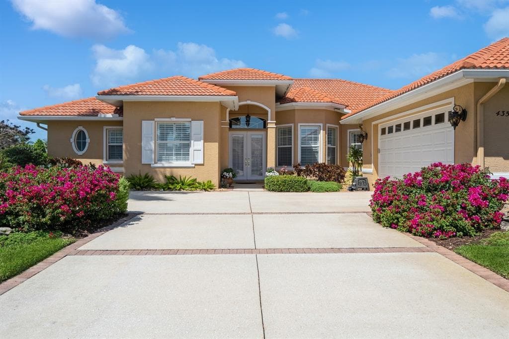 4357 VIA DEL SANTI VENICE, FL 34293