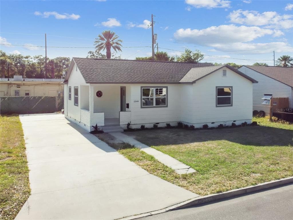 1549 15TH STREET S ST PETERSBURG, FL 33705