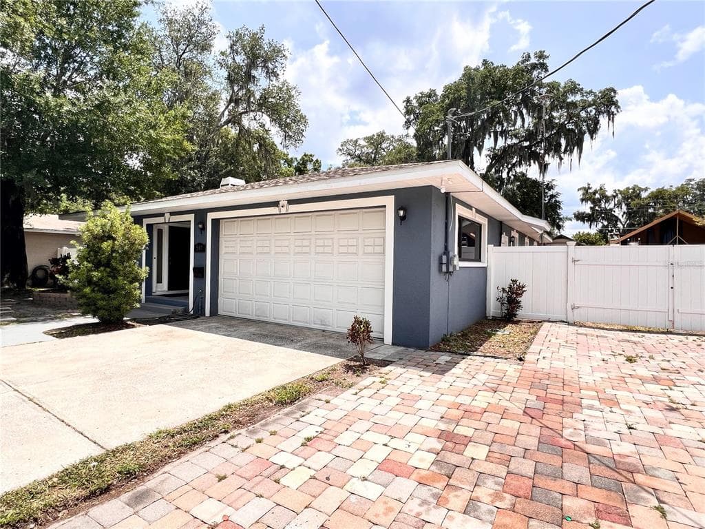 507 E DEVANE STREET