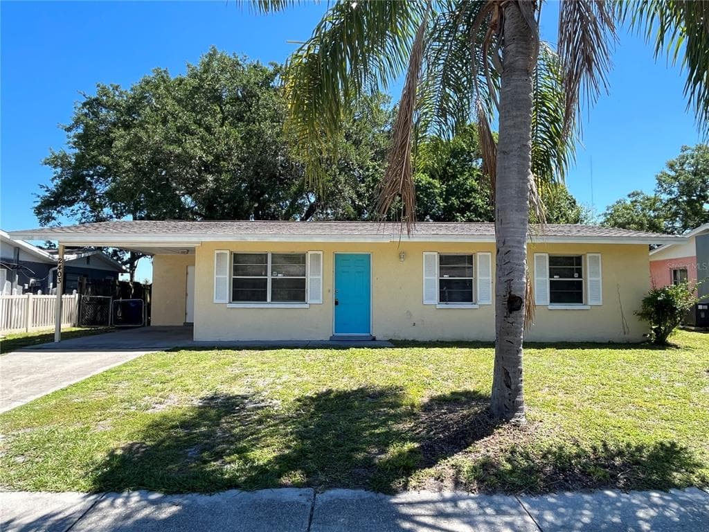 2403 19TH STREET E BRADENTON, FL 34208