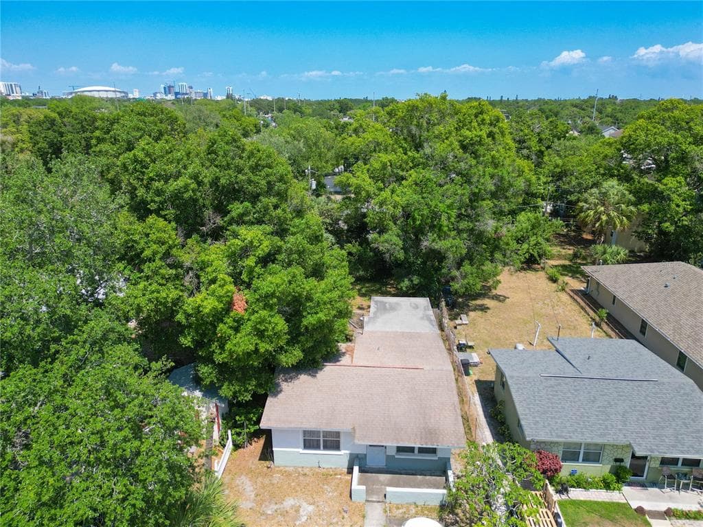 1220 30TH STREET S ST PETERSBURG, FL 33712