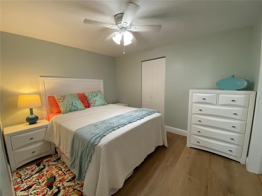236 6TH AVENUE N UNIT B ST PETERSBURG, FL 33701
