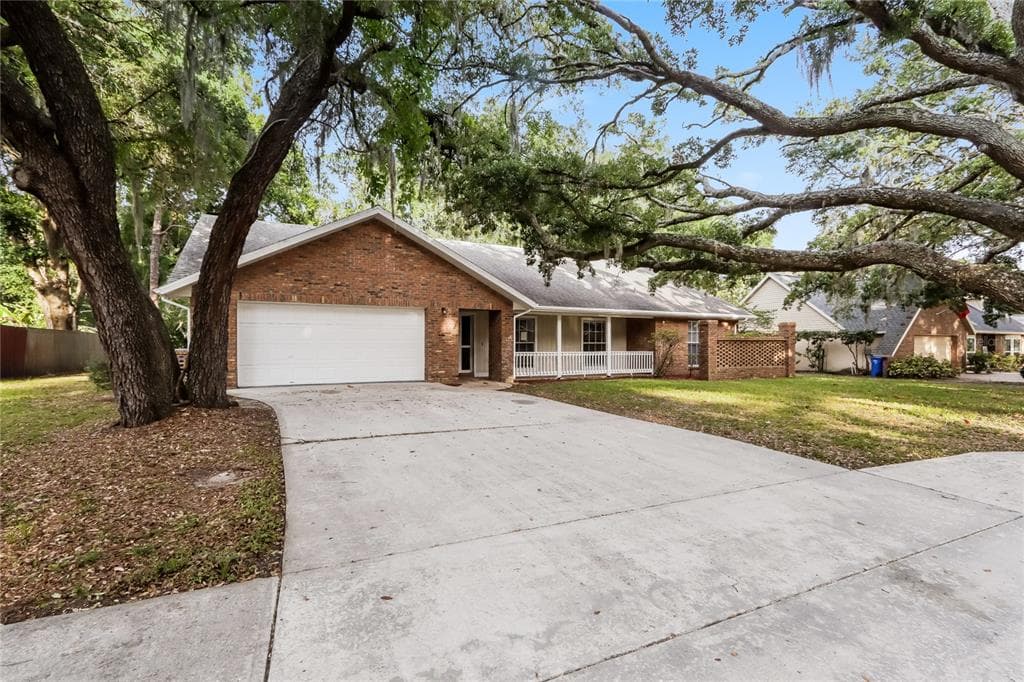 3105 ROLLING ACRES PLACE