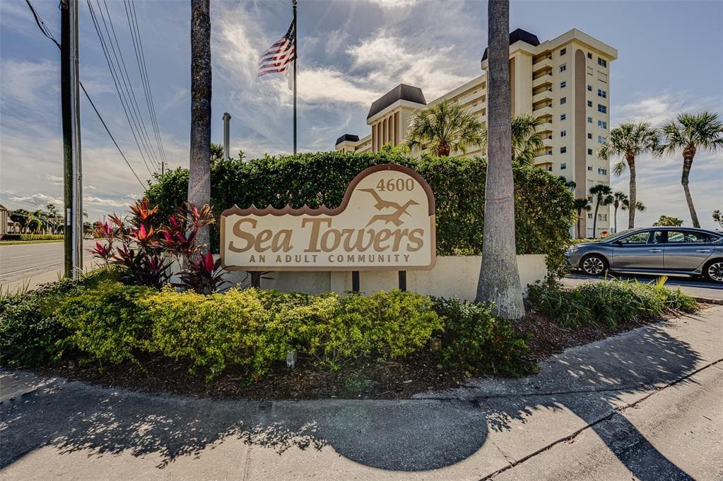 4550 COVE CIRCLE UNIT 706 ST PETERSBURG, FL 33708