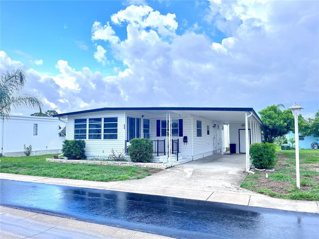 53 DRURY LANE TARPON SPRINGS, FL 34689