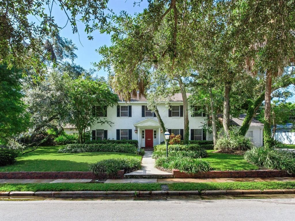 2902 W BAYSHORE COURT TAMPA, FL 33611