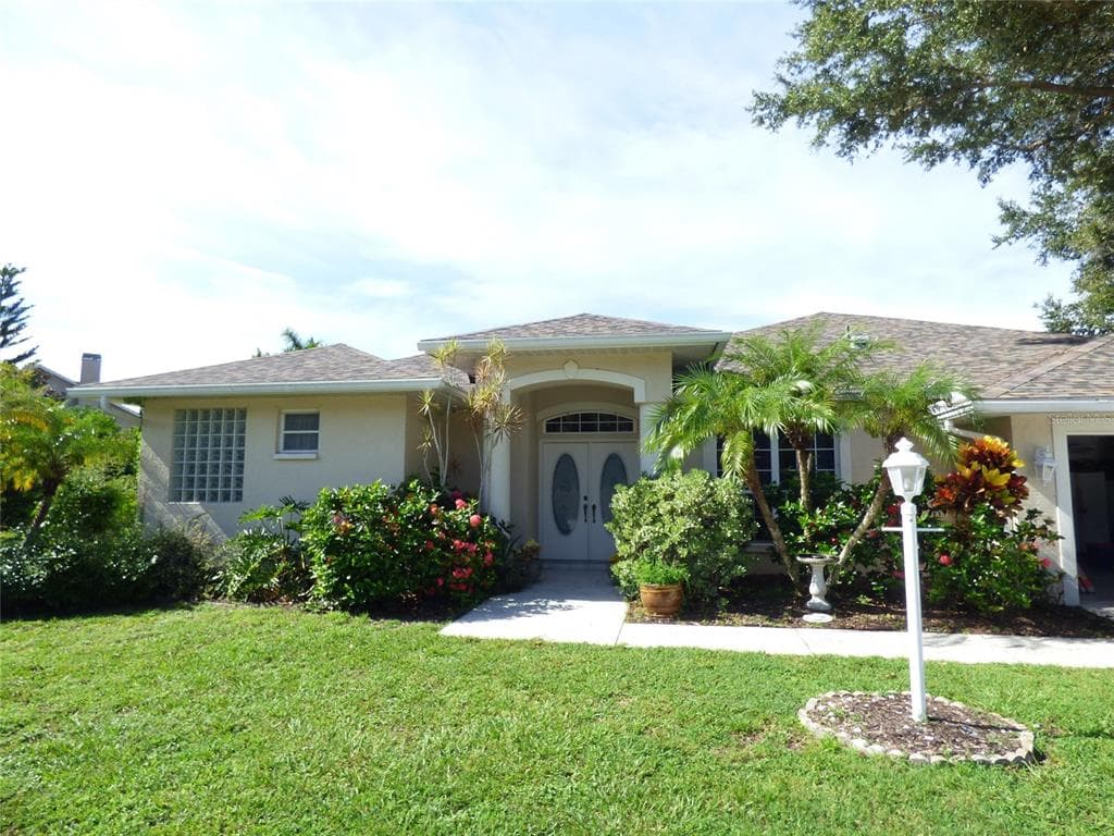 4010 GREEN TREE AVENUE SARASOTA, FL 34233