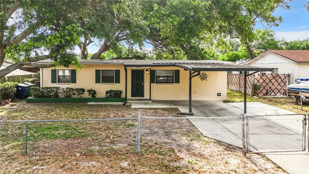 10925 N ANNETTE AVENUE TAMPA, FL 33612