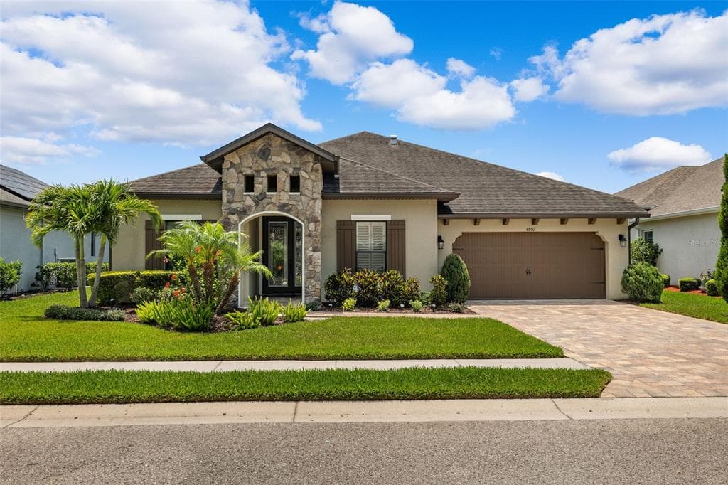 4850 POINTE O WOODS DRIVE WESLEY CHAPEL, FL 33543