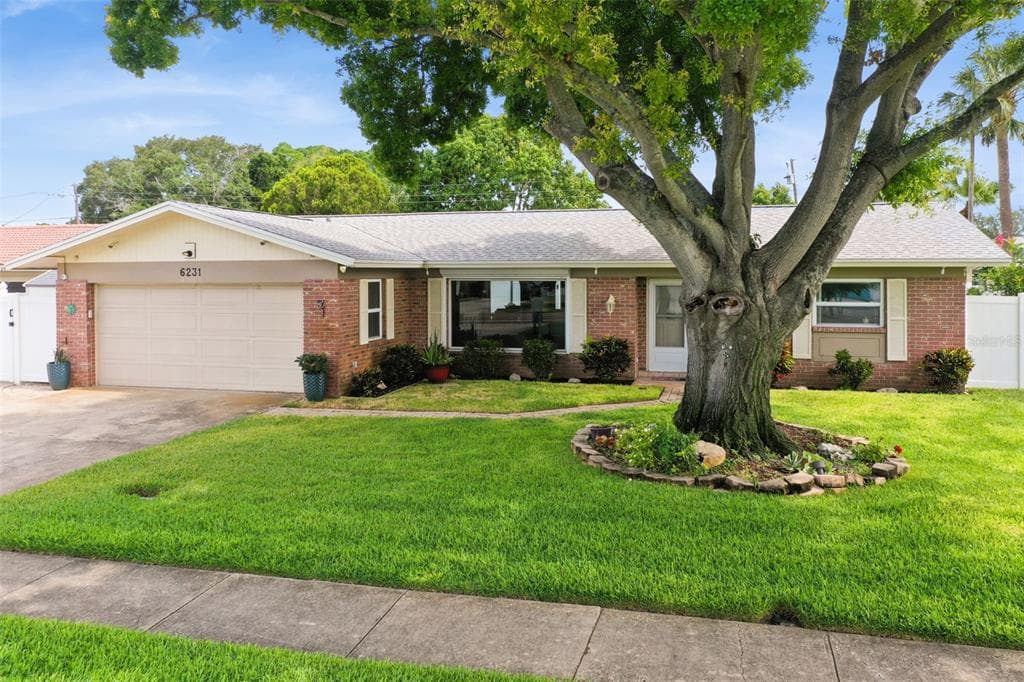 6231 30TH AVENUE N ST PETERSBURG, FL 33710