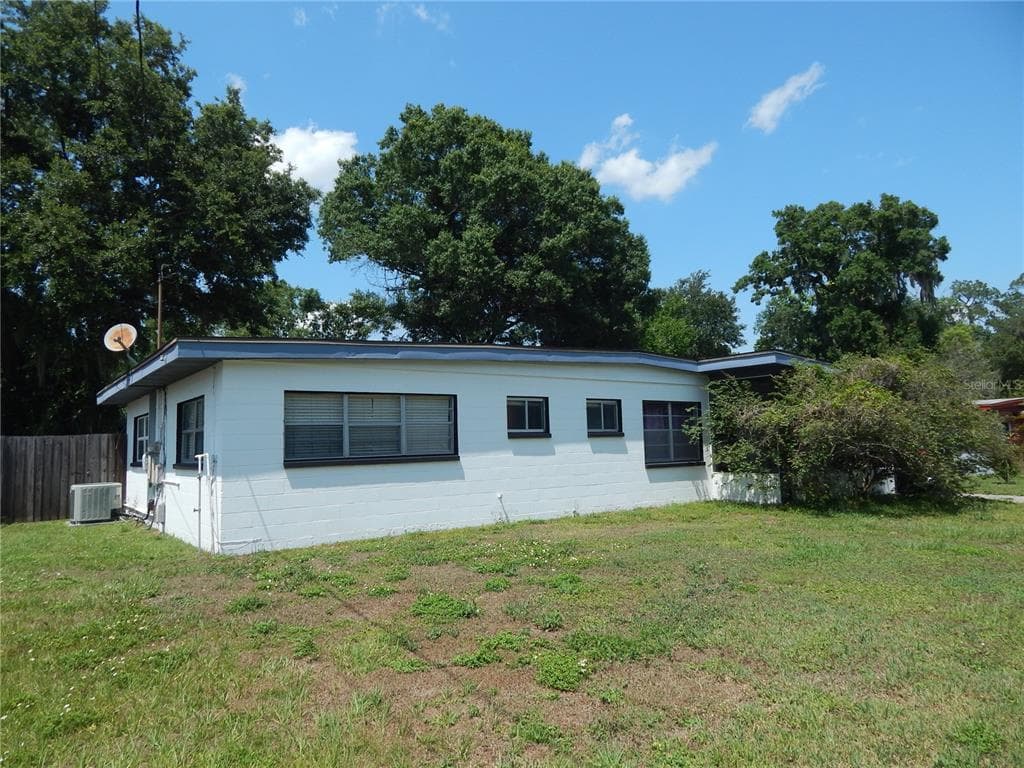 512 LANGFORD CIRCLE PLANT CITY, FL 33563