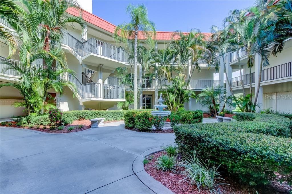 2700 BAYSHORE BOULEVARD UNIT 3208 DUNEDIN, FL 34698