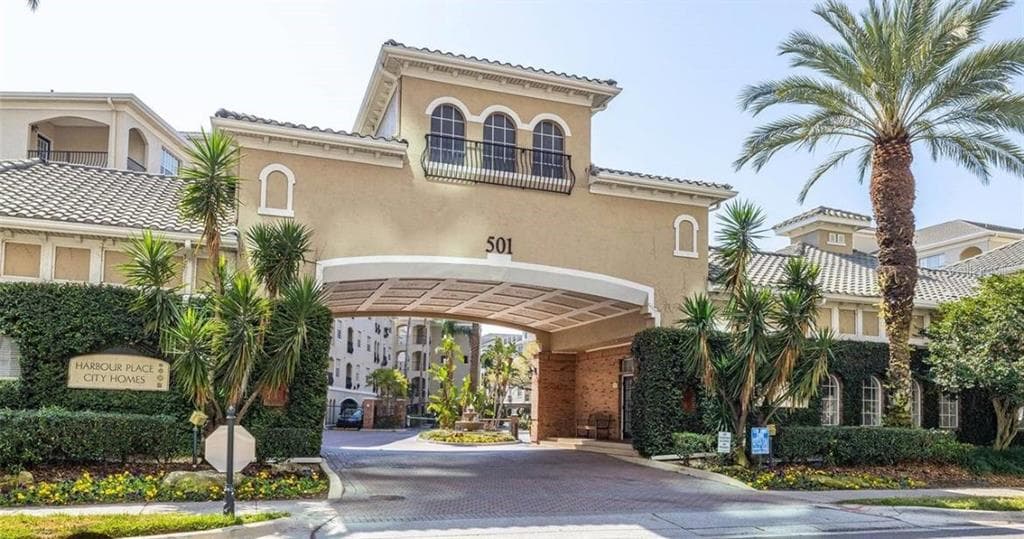 501 KNIGHTS RUN AVENUE UNIT 1114 TAMPA, FL 33602