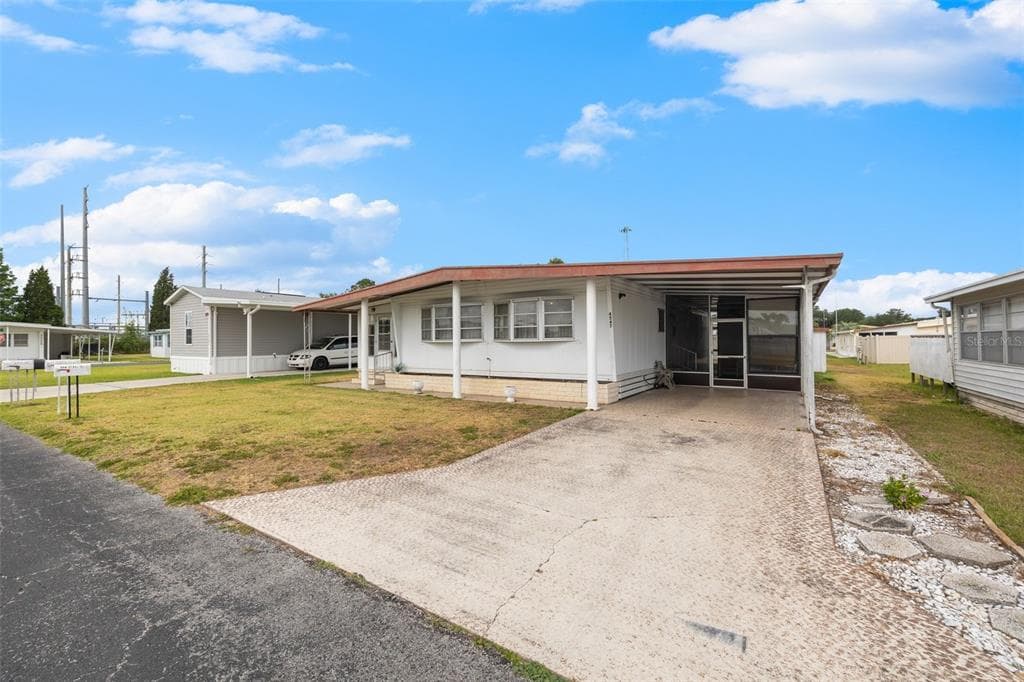 4547 NEWCOMB AVENUE ZEPHYRHILLS, FL 33541