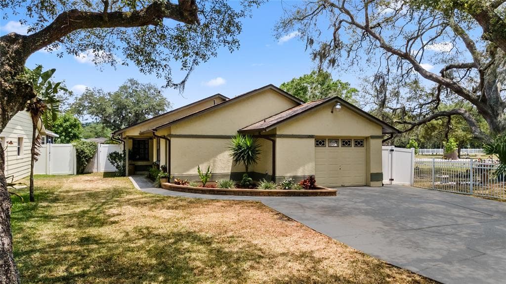 12421 N ARMENIA AVENUE TAMPA, FL 33612