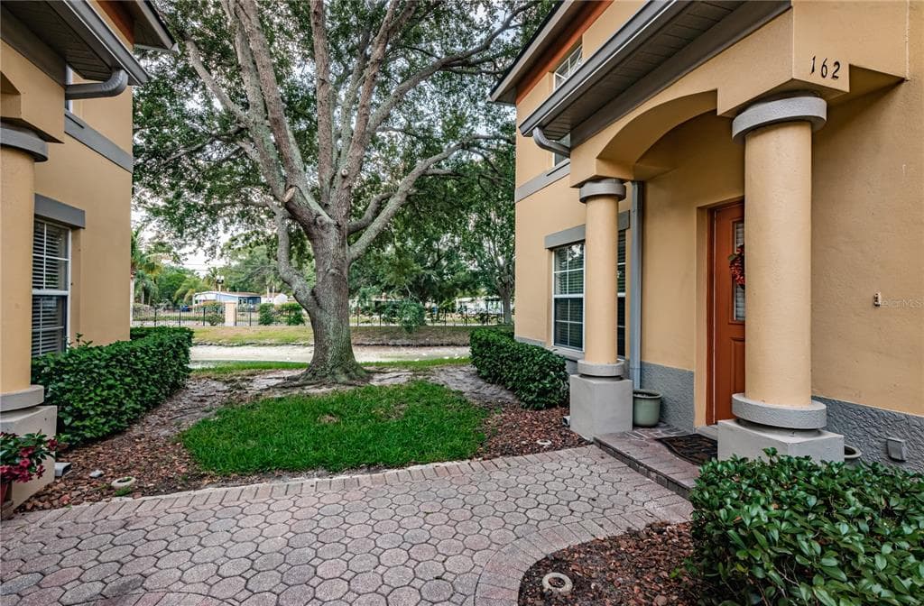 162 COQUINA BAY DRIVE ST PETERSBURG, FL 33705