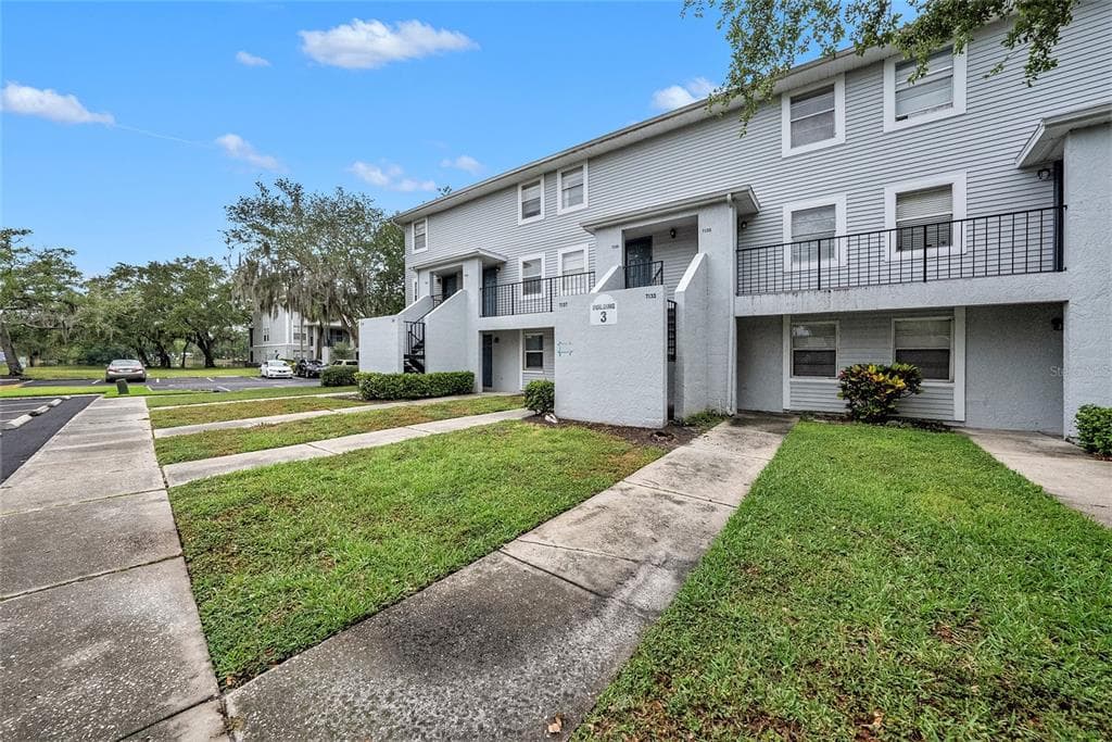 7135 E BANK DRIVE UNIT 204 TAMPA, FL 33617