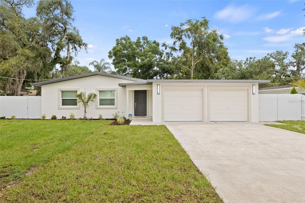 817 W BOUGAINVILLEA AVENUE TAMPA, FL 33612