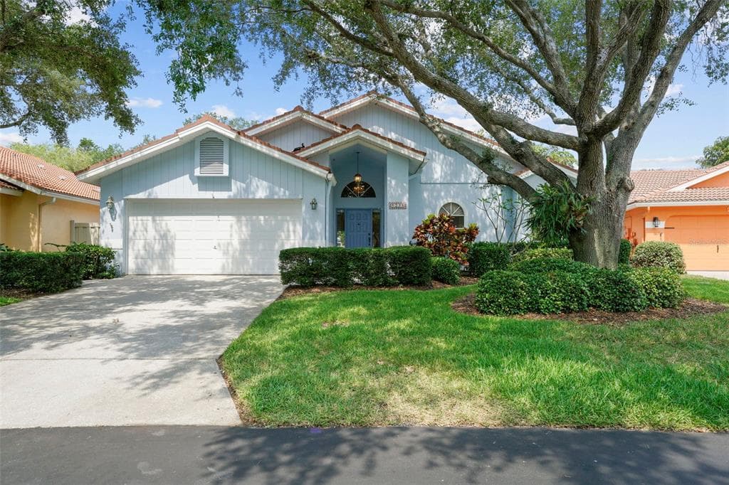 5238 WHITE SAND CIRCLE NE ST PETERSBURG, FL 33703