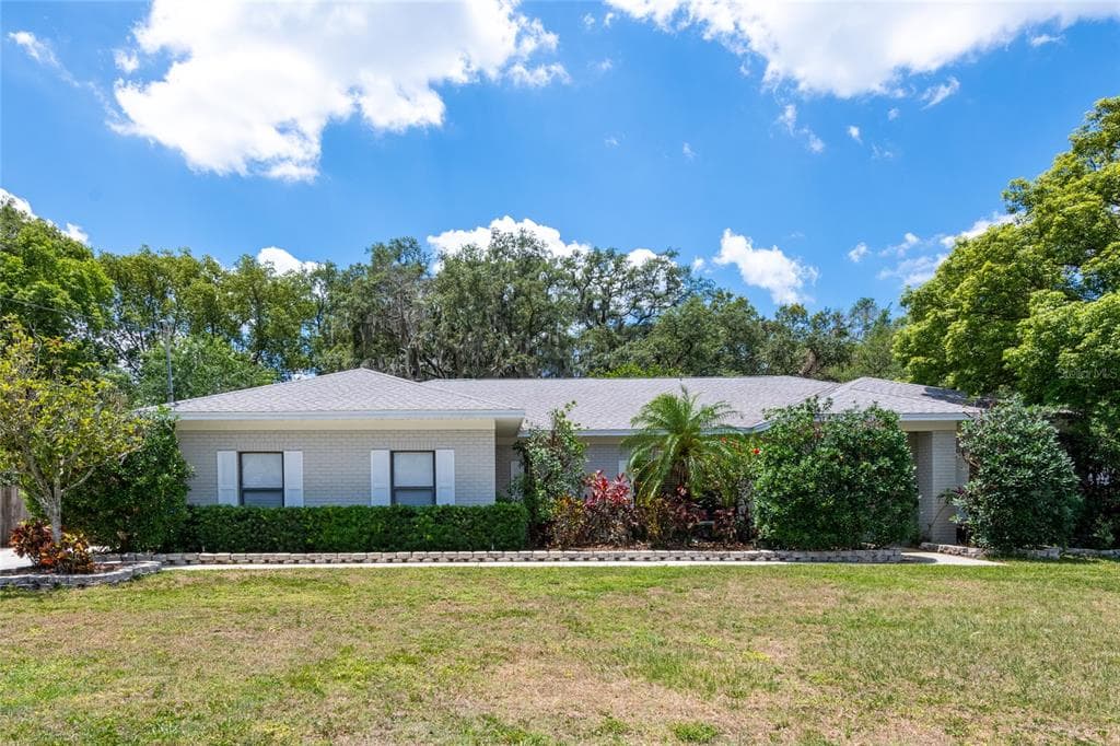 709 WESTWOOD LANE BRANDON, FL 33511