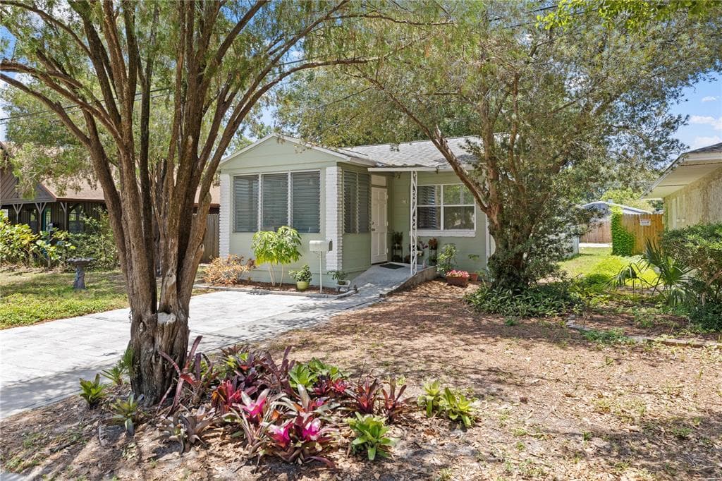 830 SOUTHWEST BOULEVARD N ST PETERSBURG, FL 33703