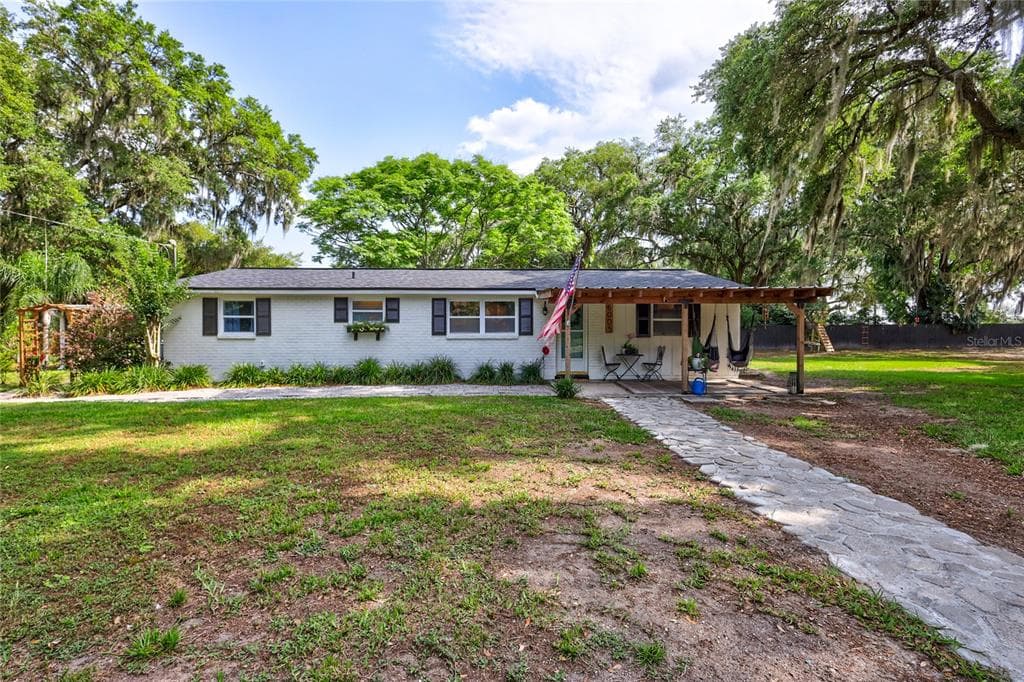 6005 YUKON ROAD DOVER, FL 33527