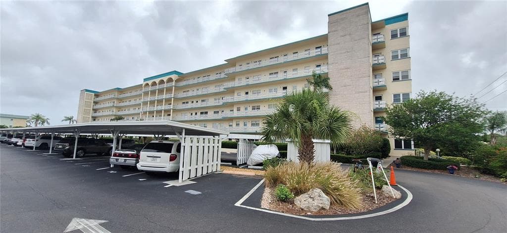 2960 59TH STREET S UNIT 407 GULFPORT, FL 33707