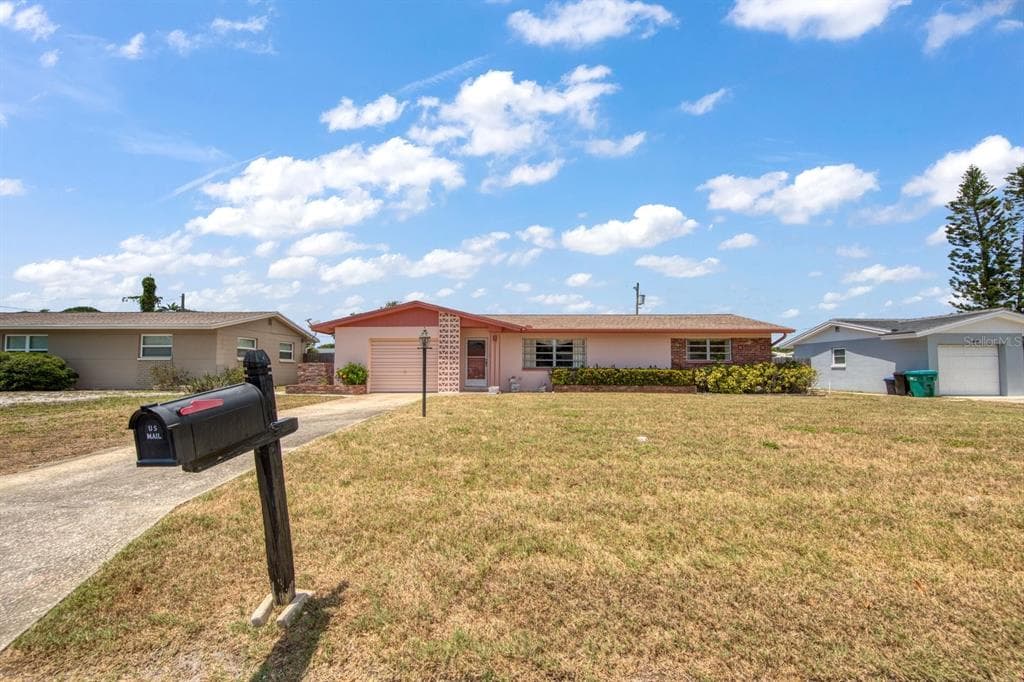 12137 80TH AVENUE SEMINOLE, FL 33772