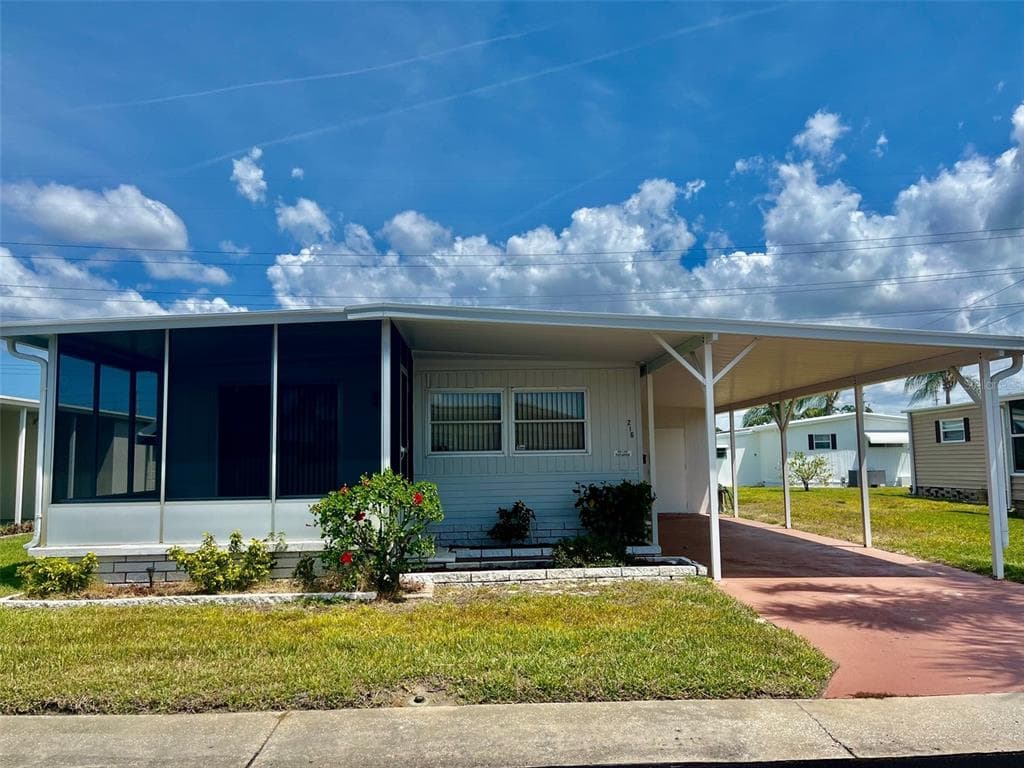 216 SEAGULL DRIVE TARPON SPRINGS, FL 34689